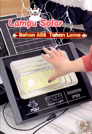 Buy 1 take 2 free means get 3 Solar light,3 solar panels,3 remote control,3 set 4-5m extension cord and enjoy 24-hour customer service (Get the same wattage) #solar #solarlight #solarlightoutdoor #solarlightwaterproof #lampusolaroutdoor