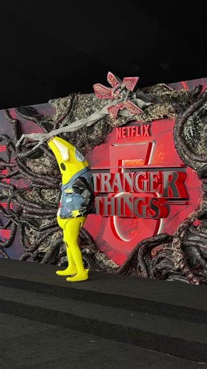 *NEW* Peely is at the Stranger Things Season 5 premiere! 🤯🍌 Could this be our first look at a Peely x Stranger Things skin? | Ali-A