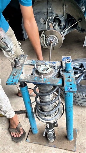 How to Remove Shock Mount by Special Tools? #shockabsorber #struts #diytools #rxmechanic