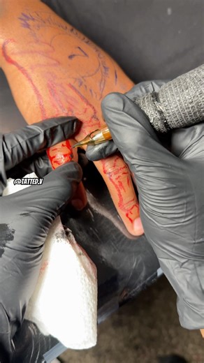Eye 👁️ hand tattoo w skeleton fingers 🩻 #tattoo #tattooprocess #skeleton #voiceover #tattoodesigns