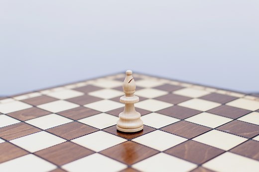 How Do Bishops Move In Chess? - Chess Delta