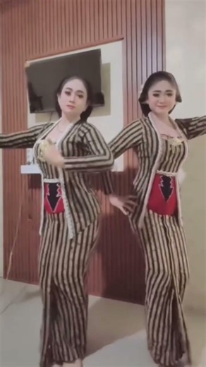 Dwi-Yusy #sinden #tayub #berandayoutube #budayajawa