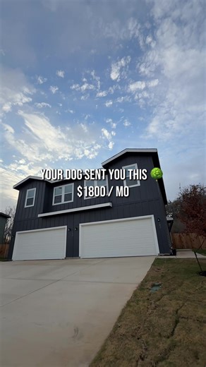 Luxury Duplex with Private Yard for Dog Lovers