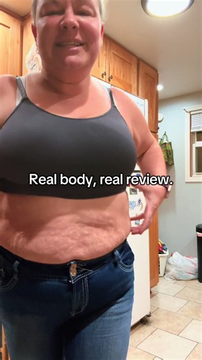 Regular and plus sizes! The Shapermint Cami is a 10/10 for sure! #shapewear #plussize #shapermint #muffintop #plussizefashion