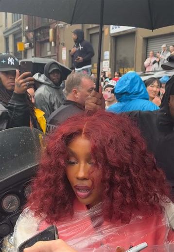 Running into SZA: An Unforgettable Concert Moment