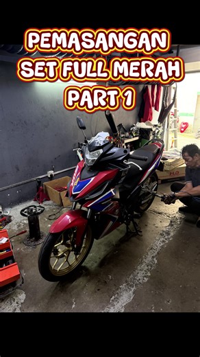 Rc merah v2 , soo sesiapa yg berminat untuk tukar rupa motor korang , bole dtg ke kedai kami #amirulmotorparts #honda #rs150malaysia_official #fyp