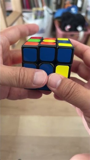 Live highlight of How to solve a Rubik’s cube