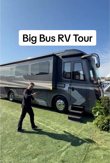Explore the 2025 Winnebago Journey Luxury RV Tour