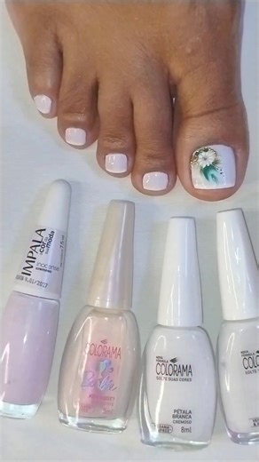 Solange Milan Lacerda on Instagram: "Dois trabalhos lindos nos pés #criadoradeconteudos #unhas #unhaslindas #francesinha #esmaltecolorama #pedicure #amounhas #amoesmaltes #colorama"