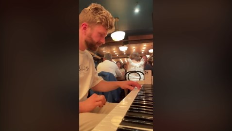 A live opera performance in a French restaurant