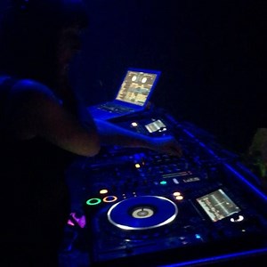 Thank you @kellyanne_byrne for hosting a live Dj set in The Lane Club last Friday Night 🙌🏼👯 What an amazing weekend! We're glad you's all enjoyed yourselves 🙌🏼 Check out our Facebook @thelaneclub_ or Snapchat TheLaneClub for upcoming events 🎶 #lovelane #thelaneclub #mullingar | The Lane Club