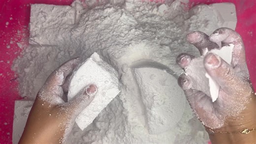 Full video! This crush was sooo soothing and satisfying! 8 soft gym chalk blocks, 4 melting circle reforms and one pillow reform (which was my fav) Hope you guys enjoy the crush! Happy hunk day! #oddlysatisfying #crushwithmutha #gymchalk #gymchalkasmr #asmrsounds #comment #share #like #follow #pleasesubscribe | Crushwithmutha Asmr