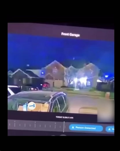 Was an alien abduction captured on a Ring camera? Footage is from a man name Jay in Texas. #theparanormalchic #aliens #abduction #ufo #ufosignting #encountersofthethirdkind #ufosighting #ovnis #viral #ringdoorbell #ringcamera #evidence #proof #caughtoncamera #unexplained #ufology #ufotwitter #ufocatcher #ufocommunity #texas #paranormales #paranormal #paranormalinvestigator #crazyvideo #fypシ゚viral