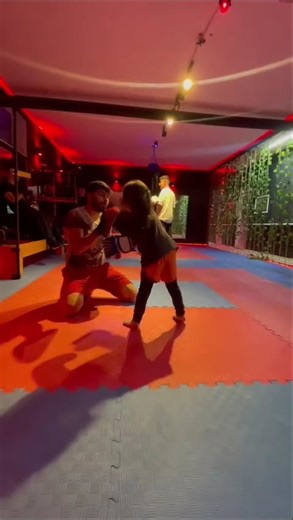 Kumsal’ın Boks Antrenmanı 🥊⚡️