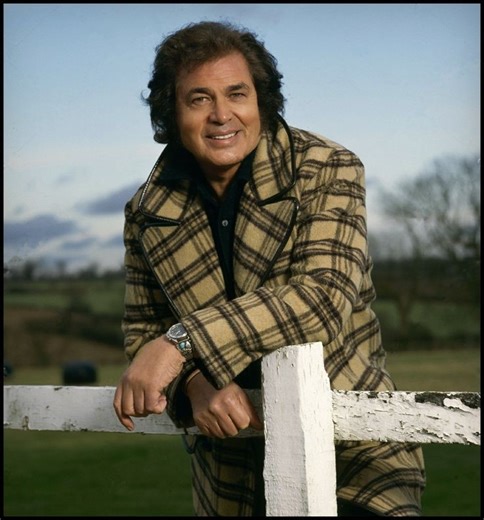 Just When Audiences Believed They Had Uncovered Every Emotional Layer Of Engelbert Humperdinck’s Storied Career, My Confession Arrives Like A Quiet Storm—gentle, Reflective, Yet Profoundly Stirring. It Is Not Merely A Song; It Feels Like A Private Letter Set To Music, One That Invites Listeners Into The Inner World Of An Artist Who Has Spent Decades Translating Love Into Melody. With This Track, Humperdinck Doesn’t Just Perform—he Reveals. - DH Music