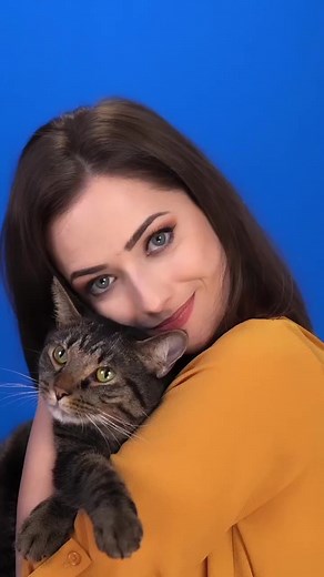 Chicago Actress Auditions with Cute Cat Distractions