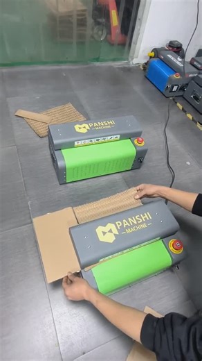 Panshi Packaging Machine on Instagram: "Miniature extender machine Miniature extender machine that instantly turns your scrap paper and cardboard into valuable pad-filled paper. Ideal for e-commerce platforms, cloud warehouses, courier companies, artwork and electronics. #glass #cutting #box #gift #kraftpaper #papercrafts #ship #glassartist #packagingdesign #electronic #buffer #furnituredesign #package #corrugated #haul #transporte #shipping #cuttingboard #store #paperflowers #vehicle #proteccio