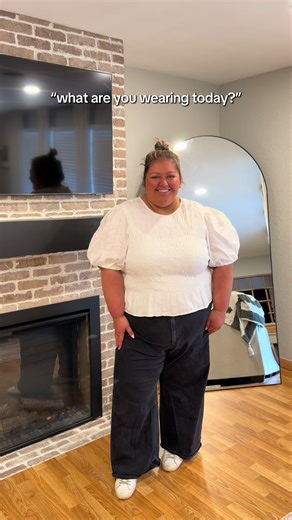 Stylish Plus Size Outfit of the Day 🖤