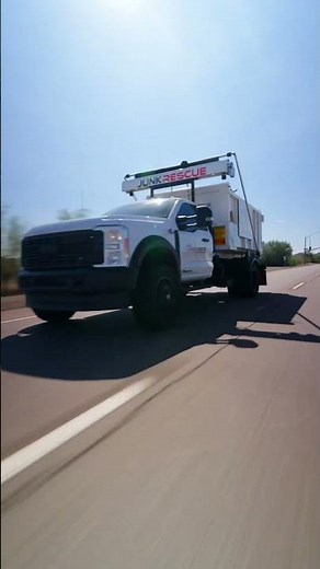 Rollin 10 Yards - Carefree, Arizona #dumpsterrentalbusiness #hooklift #arizona #scottsdale