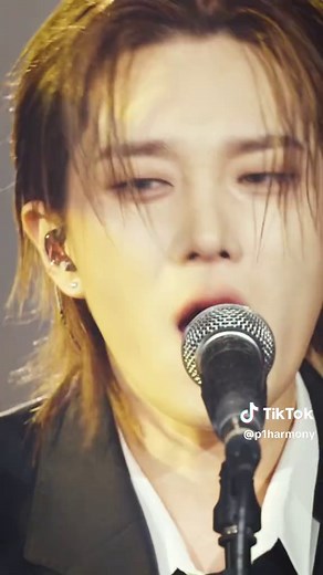 P1Harmony (피원하모니) THEO (테오) - ‘스물다섯, 스물하나’ (자우림) LIVE CLIP @ 2026 LIVE [P1ustage H : MOST WANTED ENCORE] IN SEOUL Watch the Full Version : https://youtu.be/xQgJBbJYb84 #P1Harmony #피원하모니 #THEO #테오 #스물다섯_스물하나
