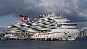 Carnival CEO defends coronavirus response, says cruise ships are "like Central Park"