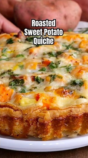My favorite fall quiche! Sweet potato, bacon and Gruyère! So good y’all.