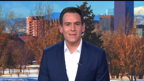 United Airlines pilot plays piano for travelers at Denver International Airport