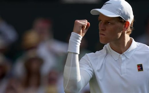 Jannik Sinner trionfa a Wimbledon, da Meloni a Schlein le reazioni alla vittoria