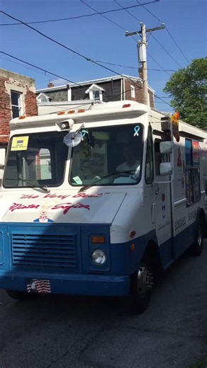Mister Softee Ice Cream Truck in Philadelphia (06-08-2015)