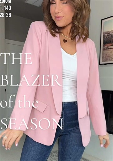 The perfect blazer to step up any outfit. Jeans, pencil skirts, slacke to even shorts for a more casual look. This will be your go to. #blazer #casualblazer #workwear #workwearstyle #datenightoutfit