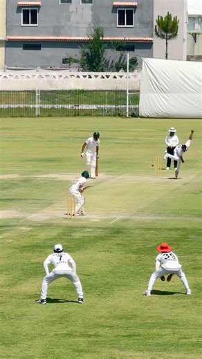 Edged and into the third man boundary🏏 Four runs from Good Length delivery. #cricket #batting #shot