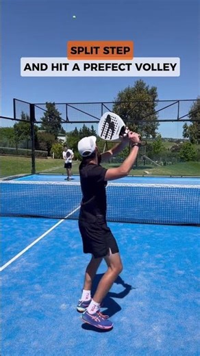 Are You Making This BIG Mistake at the Net in Padel? ❌🎾 Comment if you’ve done it too!