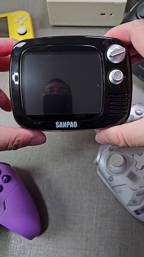 A Menor Smart TV do Mundo: A Mini Android de 3.5