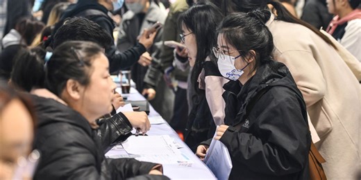 China Has a New Youth Jobless Rate. Some Economists Are Ignoring It.