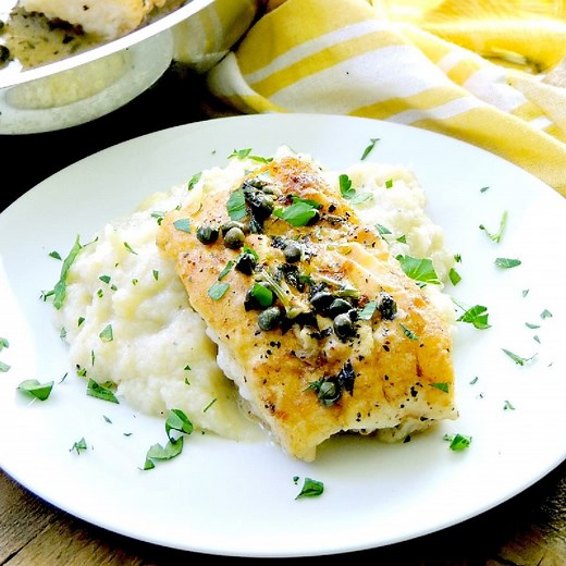 Pan-Roasted Cod with Lemon White Wine Sauce