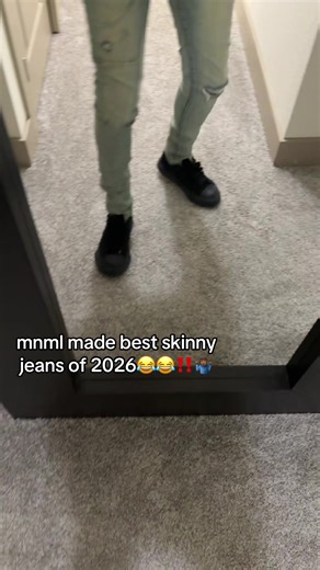 yslhighashell (@yslhighashell)’s video of Skinny Jeans