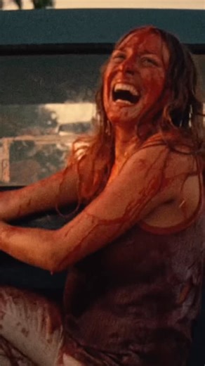 Movienfreaks on Instagram: "In the summer of 1973, Tobe Hooper directed The Texas Chainsaw Massacre, one of the most disturbing horror films ever made. Shot on a modest budget of around $80,000, it was marketed as being based on a true story — though it wasn’t directly inspired by real events. Hooper later revealed that Leatherface was influenced by serial killer Ed Gein, and that the idea for the film struck him while Christmas shopping, frustrated by the crowds and staring at a rack of chainsa
