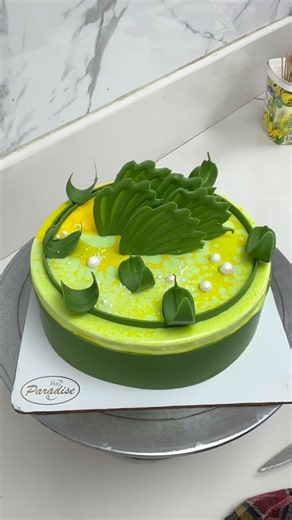 Beautiful Pineapple mirror glaze cake decorating ideas #mirrorglazecake #pineapplecake #birthdaycake