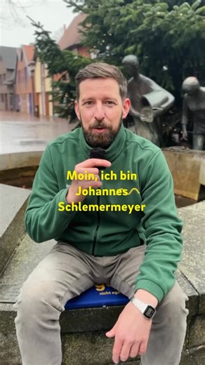 Hat bei dir jemand geklingelt und sich auf Avacon berufen? Wann das korrekt ist und wann nicht? Genau darüber spricht Johannes Schlemermeyer, unser Kommunalreferent in Nienburg, im Interview zu Betrugsfällen, die leider immer wieder vorkommen. 🚪 To be honest: die Energiewirtschaft ist manchmal kompliziert. Bei über 800 Netzbetreibern in Deutschland blickt nicht jeder gleich durch, wer was macht und anbietet. Avacon verkauft keinen Strom und kein Gas. Also sollte dir das an der Haustür angeboten