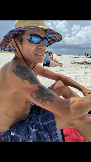 Melissa Holliday on Reels