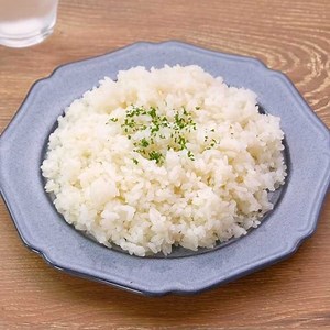 3合炊き炊飯器で作る！ 炊飯器でガーリックライスのレシピ動画・作り方 | デリッシュキッチン
