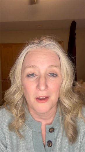 Lately, I’ve been feeling it — the stress, the burnout, the “is this really filling my cup?” kind of days. It’s so easy to get caught up in the grind and forget to do something that actually brings you joy. For me, self-care looks like two things: sharing the things I love with others, and (if I’m being honest 😅) a little shopping therapy. That’s why I started my Favorite Things page — a place where I can share what makes me happy — and why I fell in love with Pomifera and so many other favorit