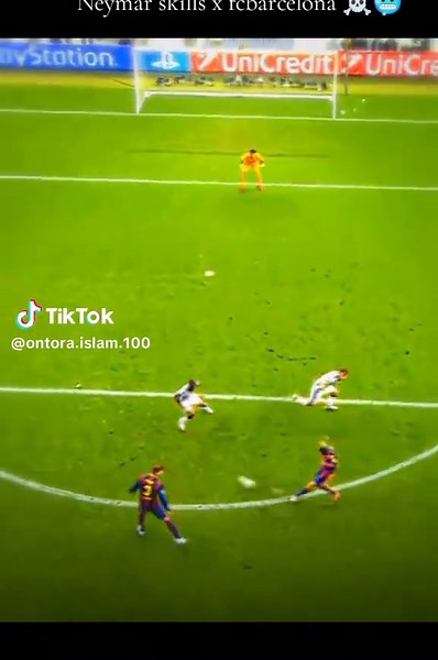 Neymar skills🔥#brazil_fan_ami🇧🇷⚽ #neymar_fan_ami🇧🇷⚽ #barcelona #tiktok #football @TikTok @FIFA @For You @For You House ⍟ @fcbarcelona