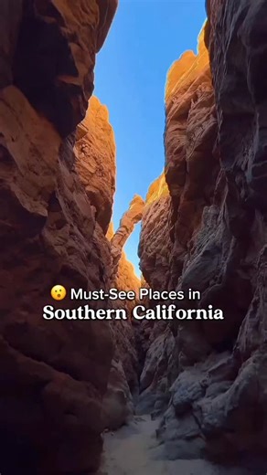 Destination guide for a bucket list Southern California getaway - with can’t-miss desert adventures, beautiful destinations, hidden gems, otherworldly hikes, quirky attractions, and more! 📌 Save for your future Southern California desert adventures and share with your best travel pals! ⭐️ From the coolest spots in Joshua Tree National Park to underrated slot canyons and viewpoints in Anza-Borrego Desert State Park; from unique roadside attractions like Bombay Beach to open-air art installations