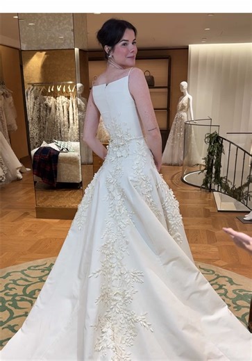 I’VE OFFICIALLY PICKED MY DRESS! Here are all the dresses I DIDN’T pick (but still love so much) ❤️ @Oscar de la Renta