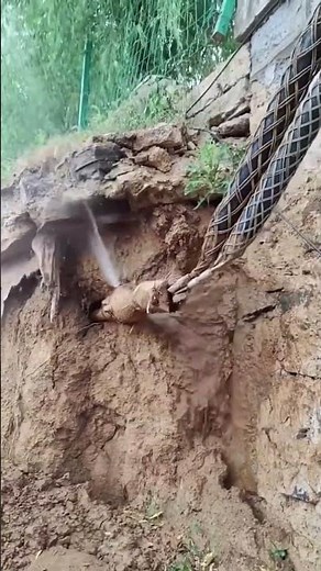 Directional rotary water drill bit drilling process