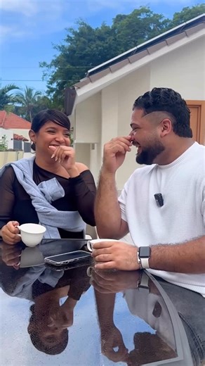 Alexs Diaz on Instagram: "¡LOS CHISTES MÁS MALOS parte 2! 🤣🫱🏻‍🫲🏼 ¿Hacemos otro? @lapsicologacris @soyalexsdiaz"