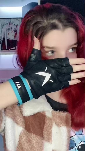 Transition time ✨🥰 #jett #jettcosplay #gamergirl #cosplaygirl #valorant #valorantcosplay