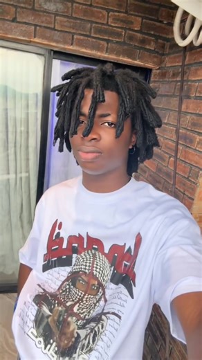 How to Strut with Confidence in Your Walk