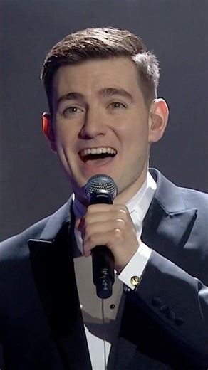 #EmmetCahill sings a stunning rendition of “On The Street Where You Live” 🎶